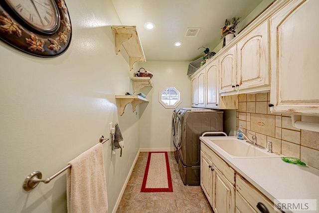 147 N 100 W, Blackfoot, ID 83221