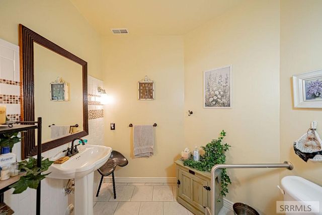 147 N 100 W, Blackfoot, ID 83221