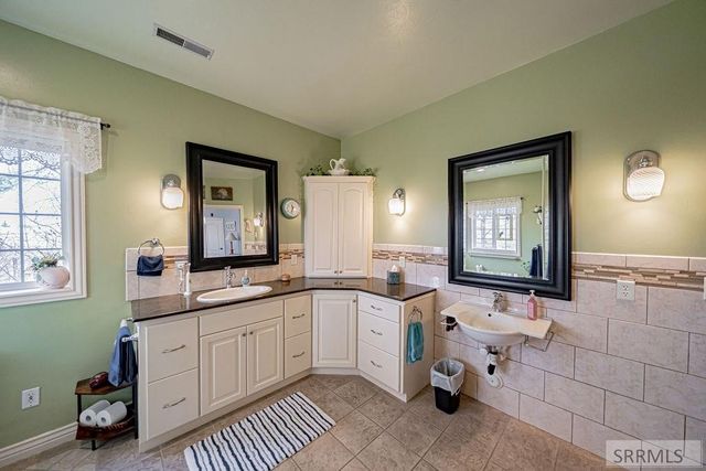 147 N 100 W, Blackfoot, ID 83221