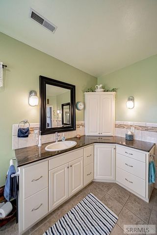 147 N 100 W, Blackfoot, ID 83221