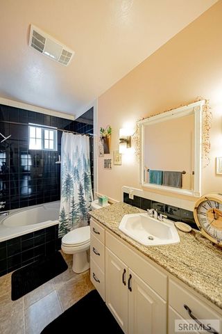 147 N 100 W, Blackfoot, ID 83221