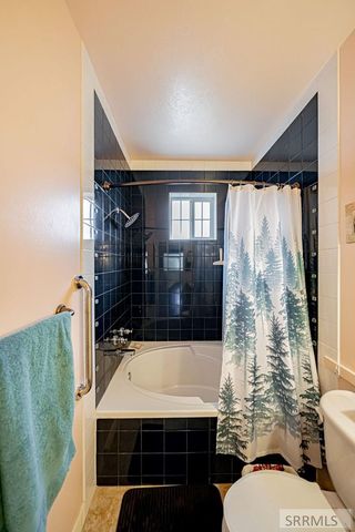 147 N 100 W, Blackfoot, ID 83221