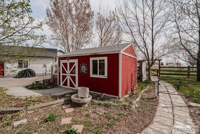 147 N 100 W, Blackfoot, ID 83221