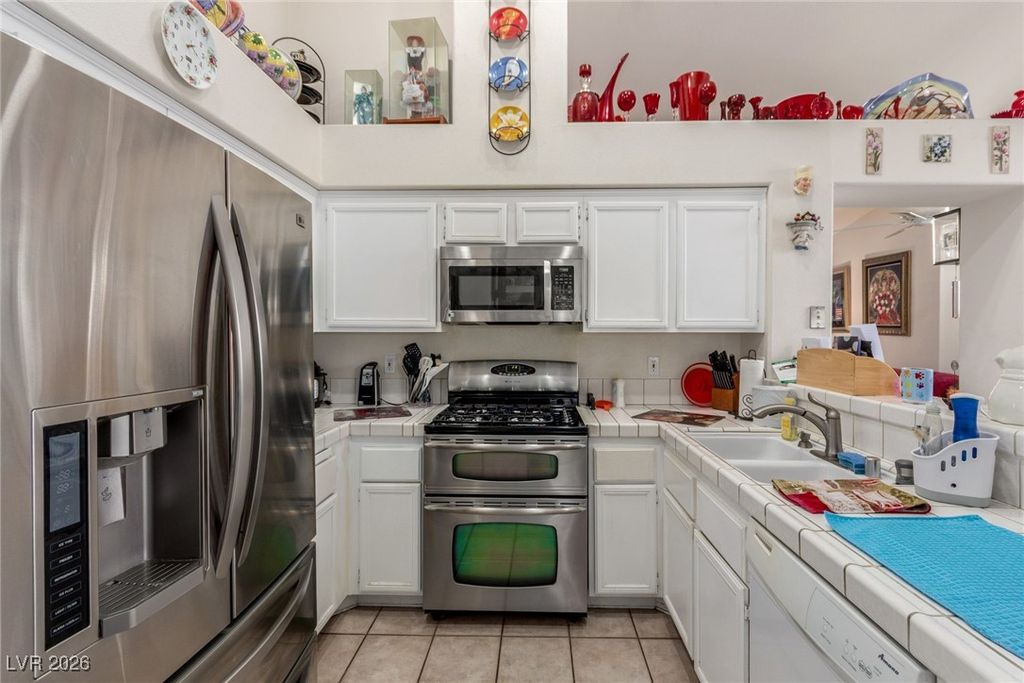 Image 12 of property listing at 1812 Nevada Falls Court, Las Vegas, NV 89134