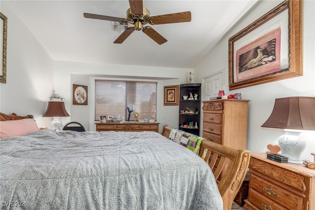 Image 13 of property listing at 1812 Nevada Falls Court, Las Vegas, NV 89134