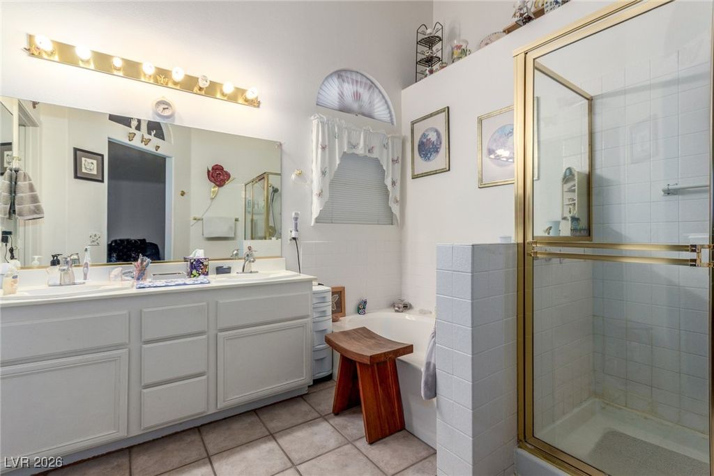 Image 16 of property listing at 1812 Nevada Falls Court, Las Vegas, NV 89134