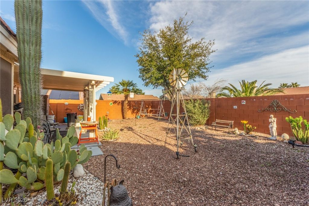 Image 2 of property listing at 1812 Nevada Falls Court, Las Vegas, NV 89134