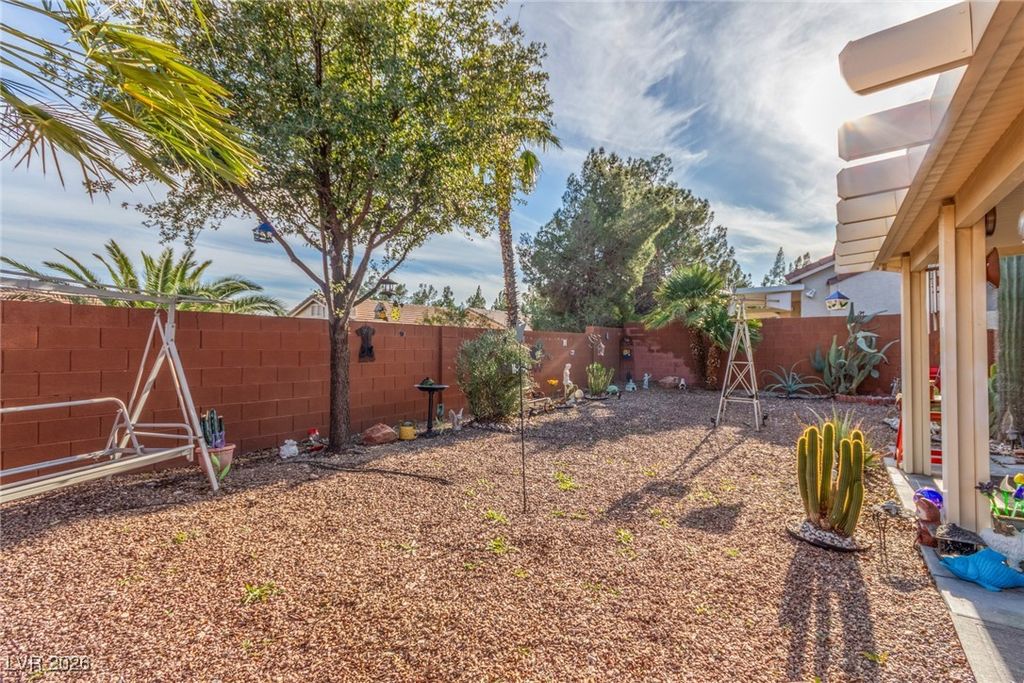 Image 23 of property listing at 1812 Nevada Falls Court, Las Vegas, NV 89134