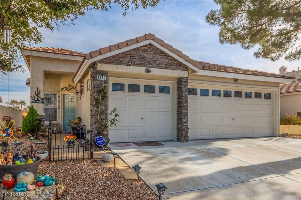Image 6 of property listing at 1812 Nevada Falls Court, Las Vegas, NV 89134