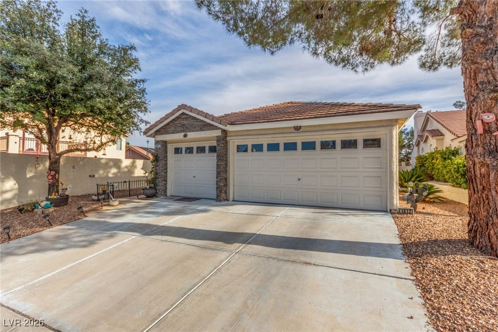 Image 7 of property listing at 1812 Nevada Falls Court, Las Vegas, NV 89134