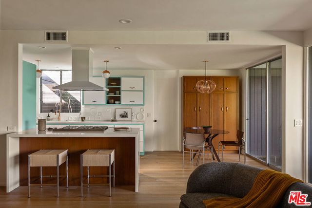 16045 Royal Mount Drive, Encino, CA 91436
