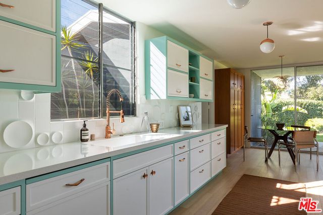 16045 Royal Mount Drive, Encino, CA 91436