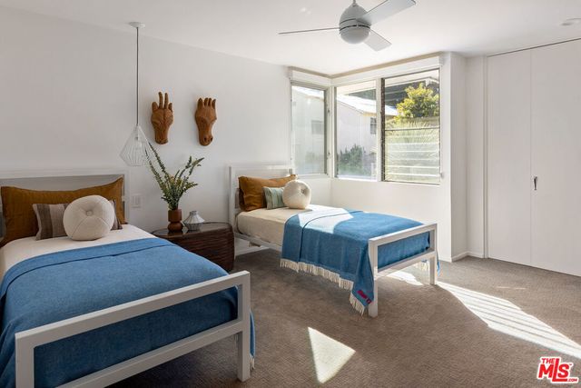 16045 Royal Mount Drive, Encino, CA 91436