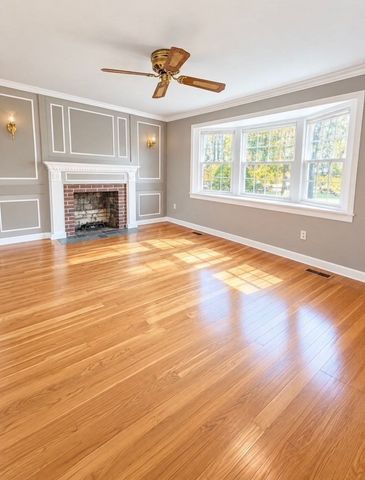 5 Tyson Rd, Franklin, MA 02038