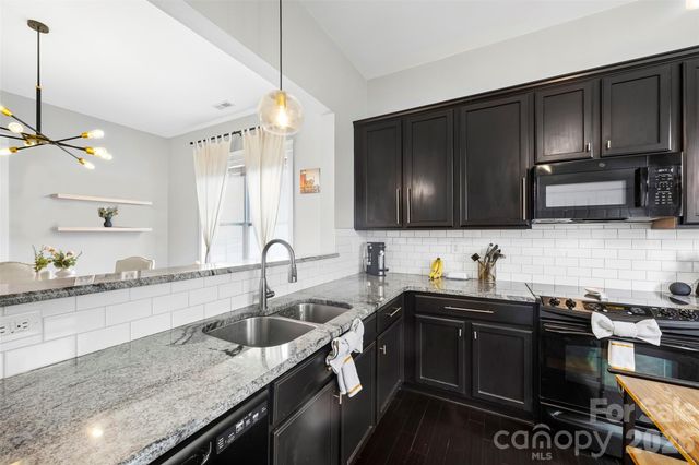 6917 Dunton Street, Huntersville, NC 28078