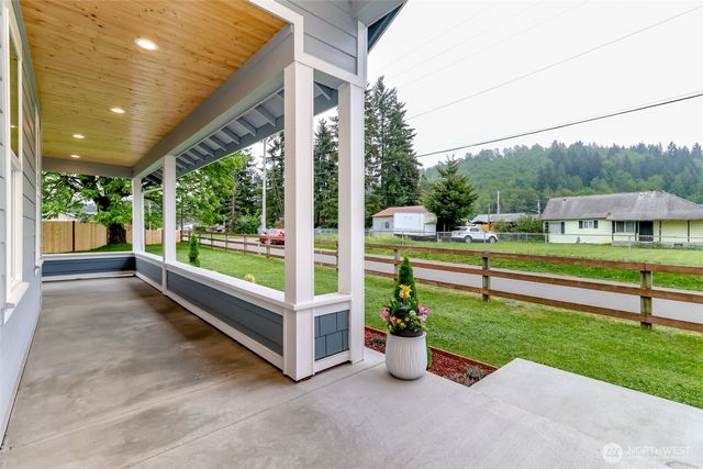 161 Coal Avenue, Carbonado, WA 98323