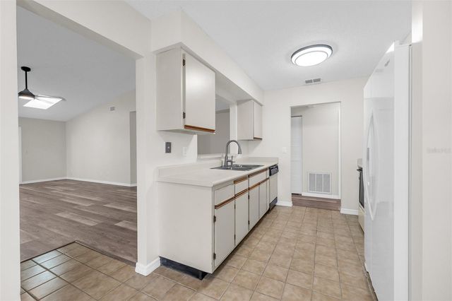 233 BOB WHITE COURT 2330, Daytona Beach, FL 32119