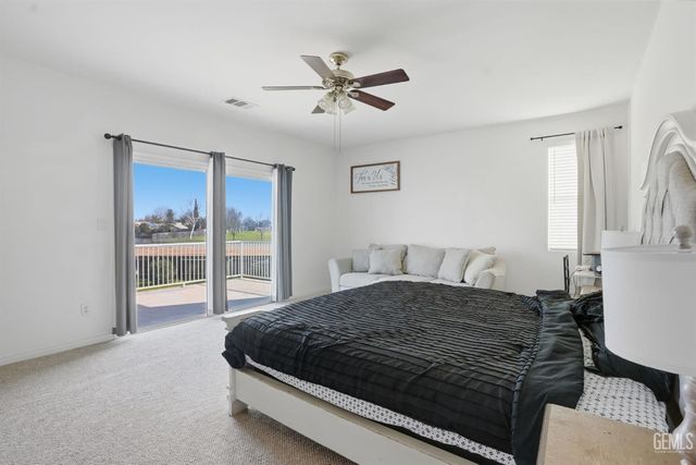 12504 Knights Bridge Place, Bakersfield, CA 93312