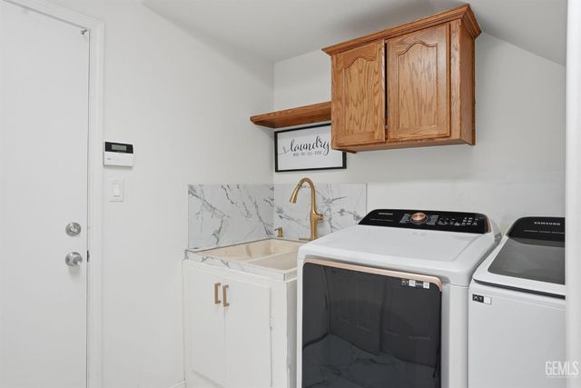 12504 Knights Bridge Place, Bakersfield, CA 93312