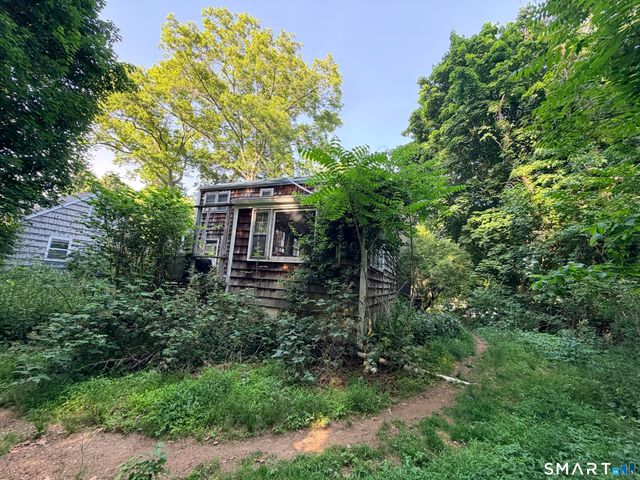 34 Deepwood Lane, Norwalk, CT 06854