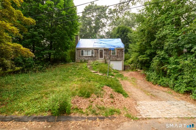 34 Deepwood Lane, Norwalk, CT 06854