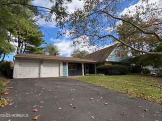 14 Stratford Drive, Old Bridge, NJ 08857