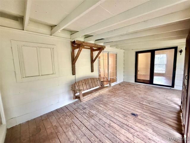 358 County Road 564 ., Valley Grande, AL 36701