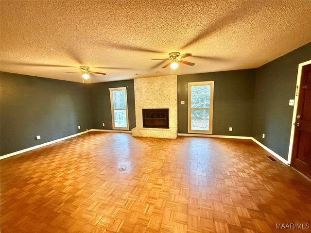 358 County Road 564 ., Valley Grande, AL 36701