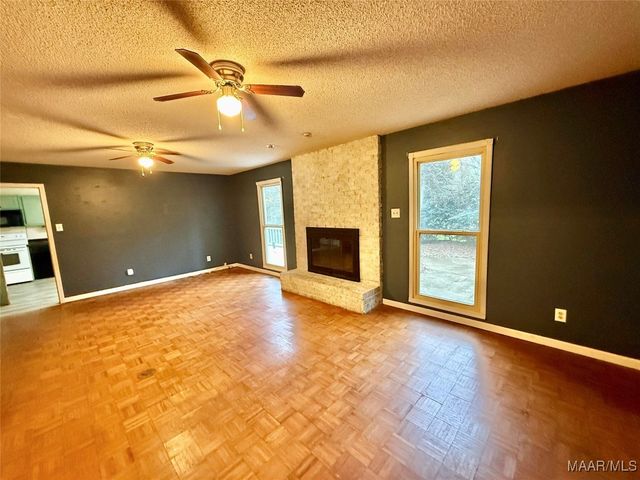 358 County Road 564 ., Valley Grande, AL 36701