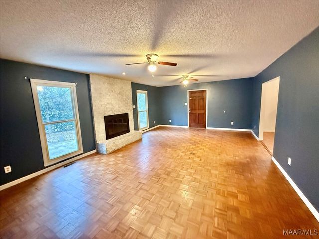 358 County Road 564 ., Valley Grande, AL 36701