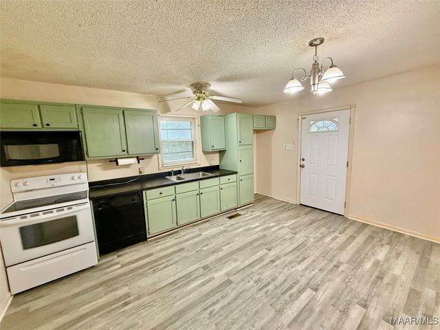 358 County Road 564 ., Valley Grande, AL 36701