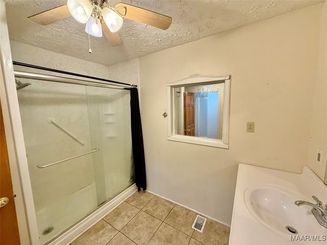 358 County Road 564 ., Valley Grande, AL 36701