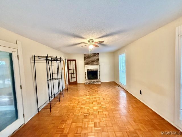 358 County Road 564 ., Valley Grande, AL 36701