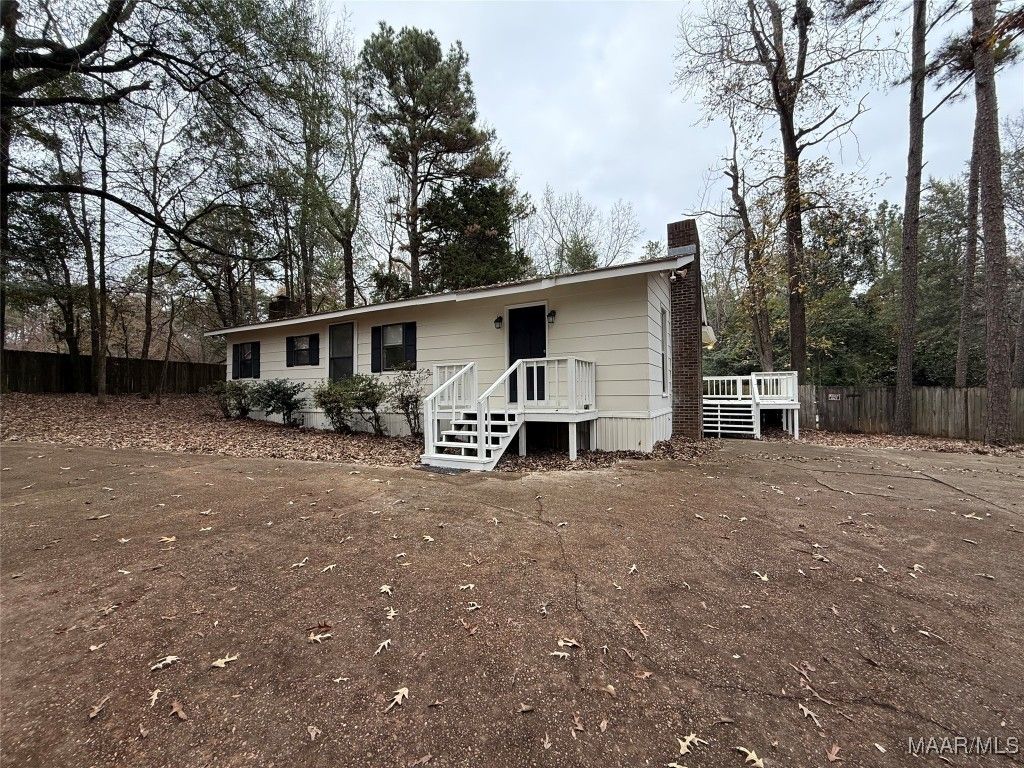 358 County Road 564 ., Valley Grande, AL 36701