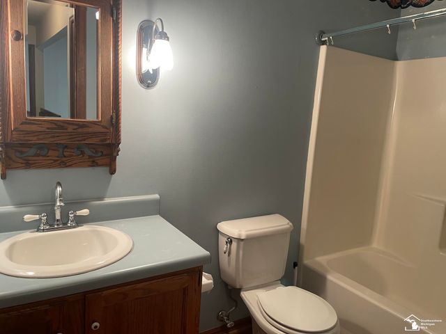 2004 Stoneybrook Lane, Bedford Twp, MI 48182