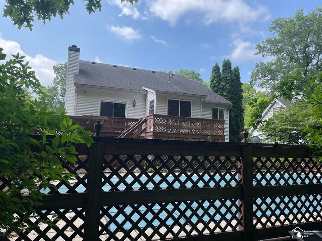 2004 Stoneybrook Lane, Bedford Twp, MI 48182