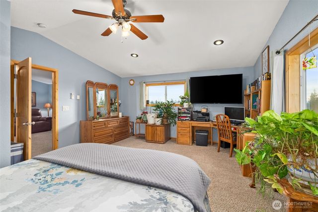 222 Volcano Lane, Chehalis, WA 98532