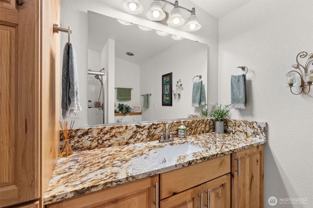 222 Volcano Lane, Chehalis, WA 98532