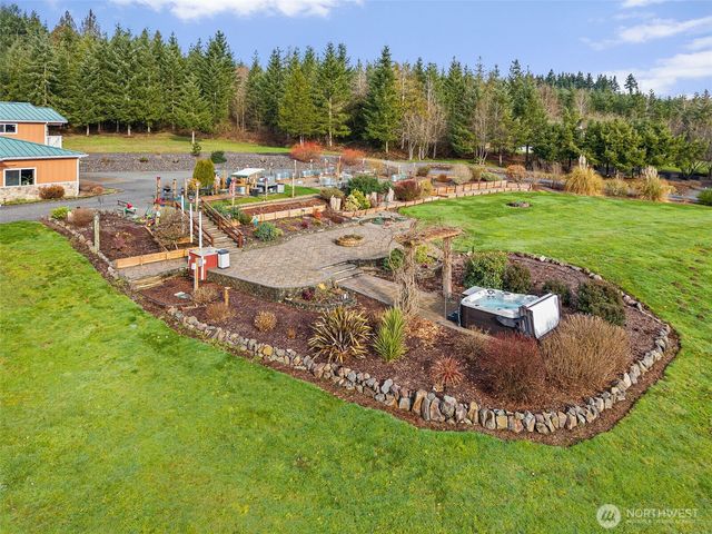 222 Volcano Lane, Chehalis, WA 98532