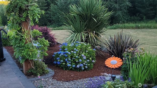 222 Volcano Lane, Chehalis, WA 98532