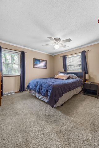 4711 Twin Pine Drive NE, Cedar Rapids, IA 52402