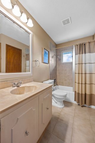 4711 Twin Pine Drive NE, Cedar Rapids, IA 52402
