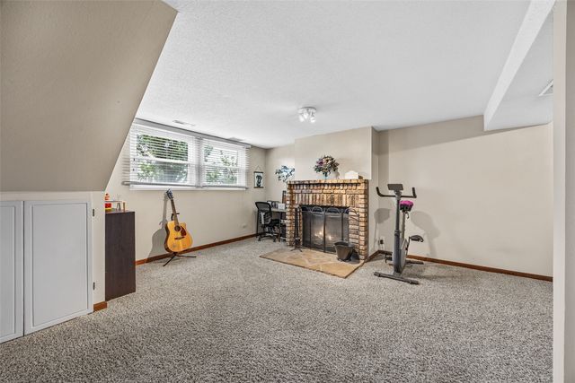 4711 Twin Pine Drive NE, Cedar Rapids, IA 52402