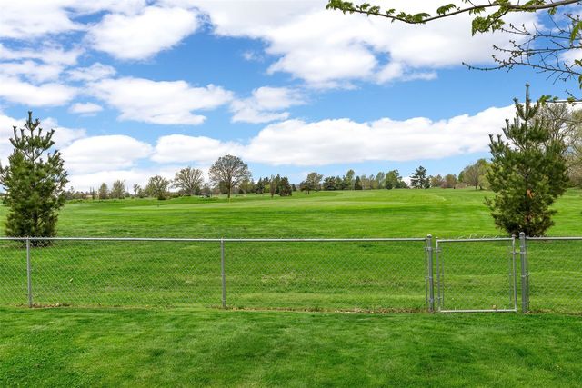 4711 Twin Pine Drive NE, Cedar Rapids, IA 52402