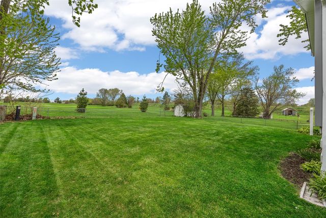 4711 Twin Pine Drive NE, Cedar Rapids, IA 52402