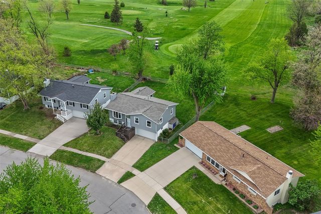 4711 Twin Pine Drive NE, Cedar Rapids, IA 52402