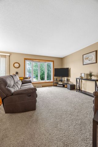 4711 Twin Pine Drive NE, Cedar Rapids, IA 52402
