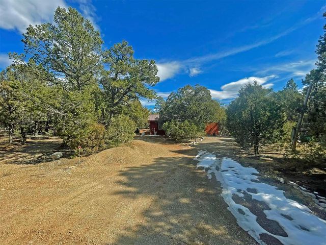 1 Dove Road, Tijeras, NM 87059