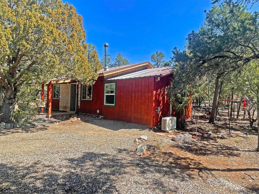 1 Dove Road, Tijeras, NM 87059