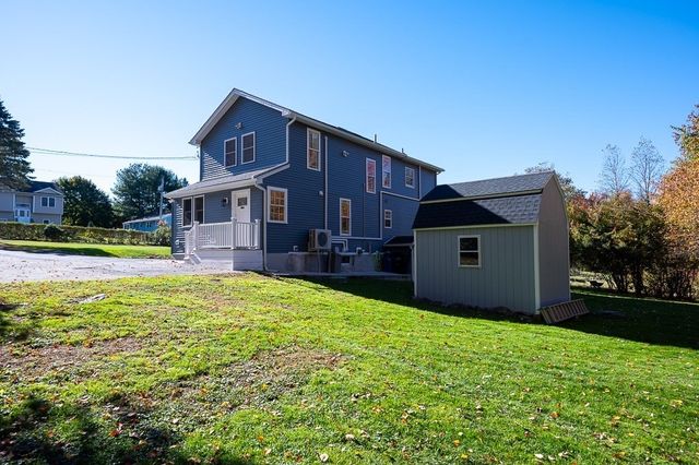 2 Rolfe Ave, Worcester, MA 01604